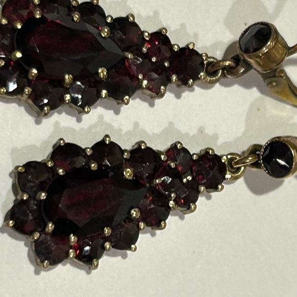 Antique Edwardian Garnet Earrings - Picture 3 of 5